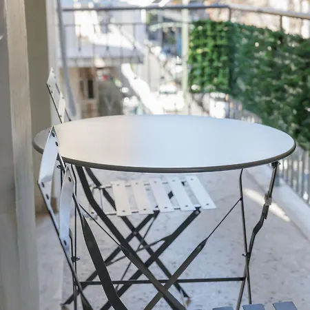 Pavlos Urban Appartamento *